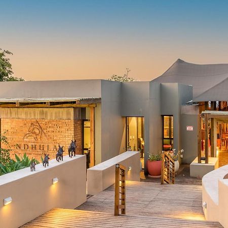 Ndhula Luxury Tented Lodge White River Bagian luar foto