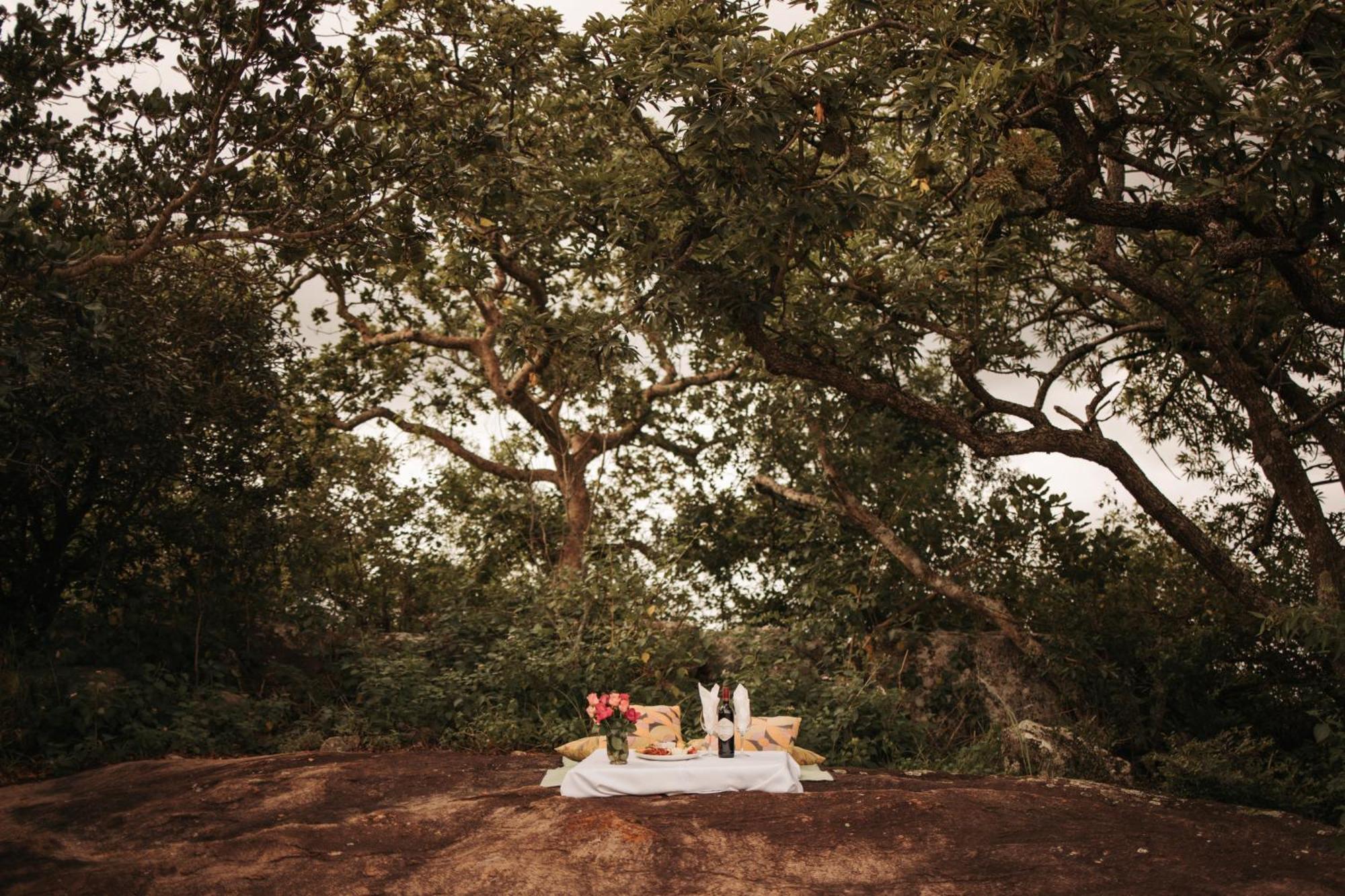 Ndhula Luxury Tented Lodge White River Bagian luar foto