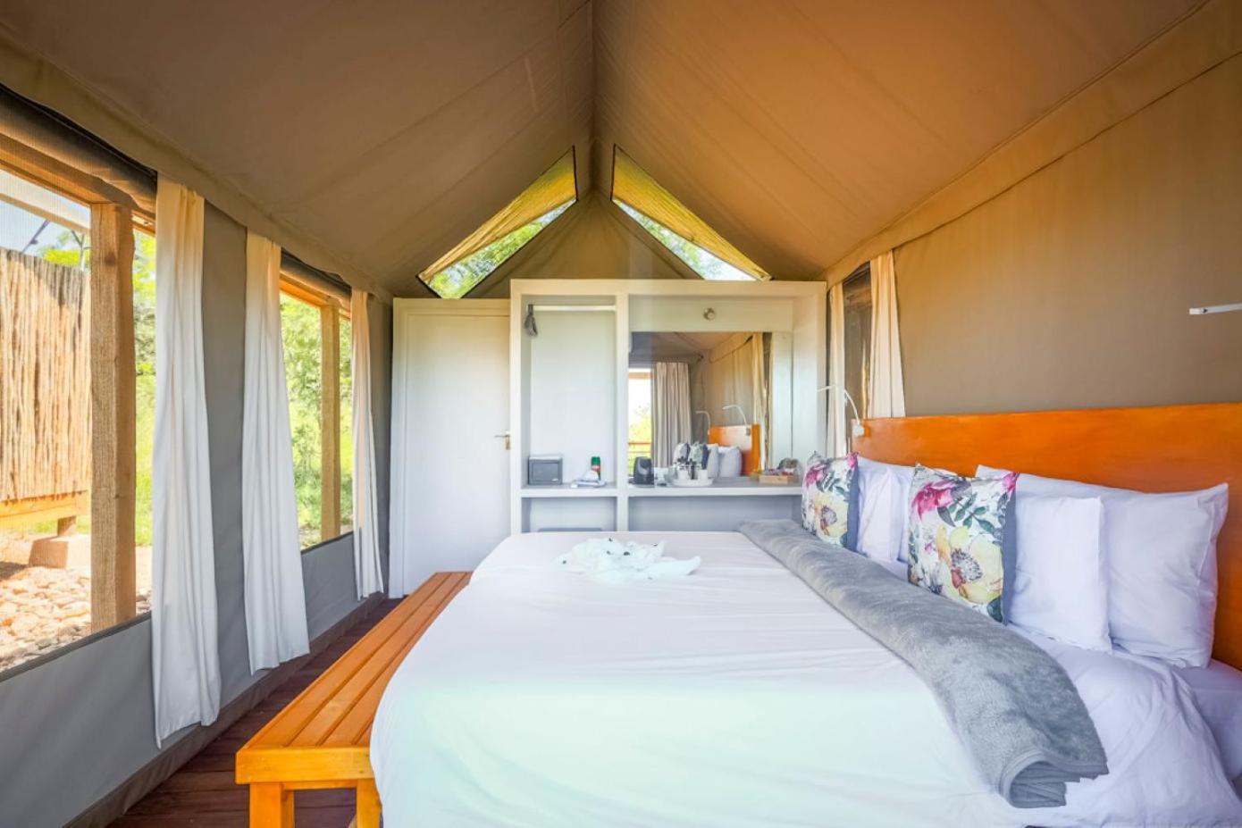 Ndhula Luxury Tented Lodge White River Bagian luar foto